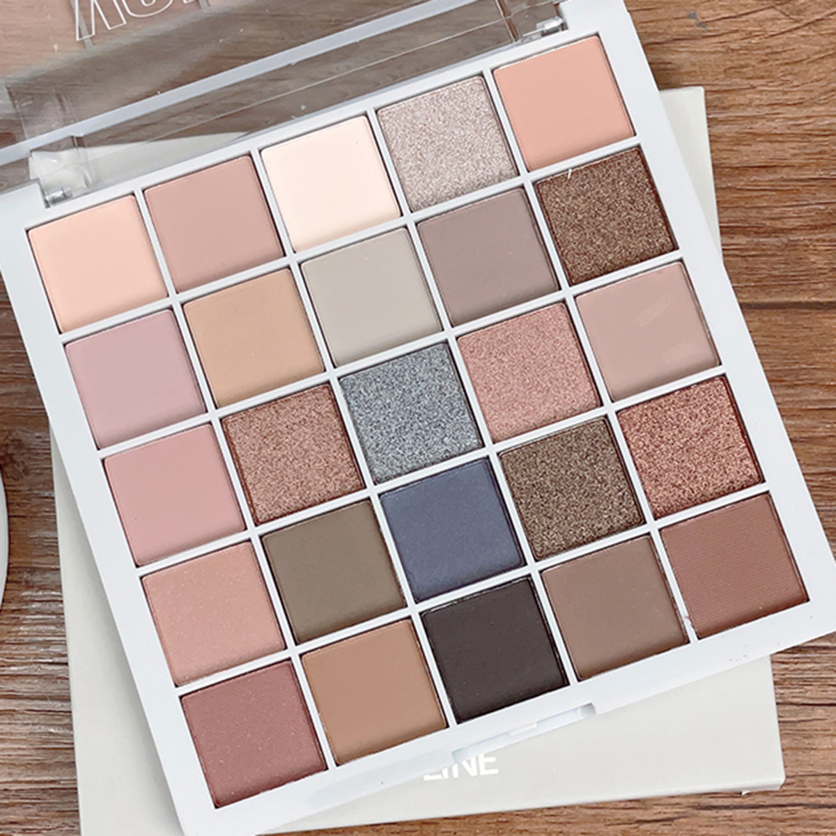 Placa De Sombra De Olho De 25 Cores Fosca Perolada Cor Terra Brilhante E Difícil De Tirar Maquiagem Para Os Olhos — imagen 3